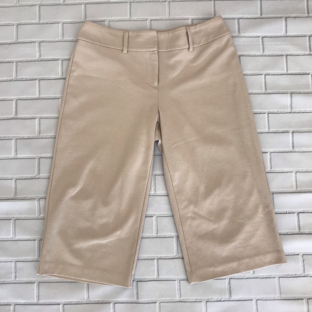 NY&Co stretch tan short pants